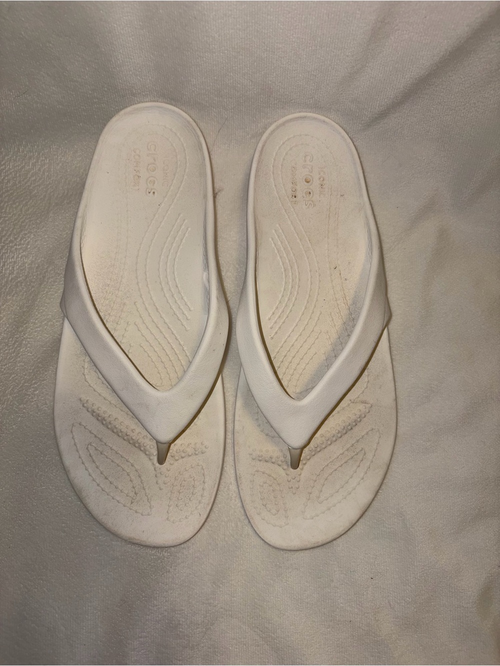 Crocs Women's Flip Flop Thong Sandals - White Synthetic Slip On Logo W 9 - Picture 2 of 6